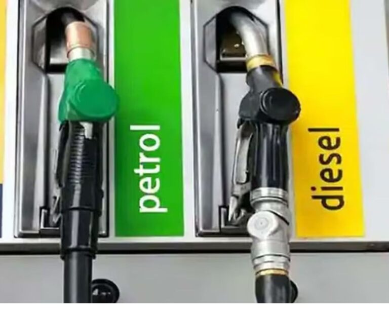 Pentrol Diesel Rate: पेंट्रोल और डीजल के भावो में आई भारी गिरावट आमजन को मिली राहत, जाने आपके शहर का ताजा भाव